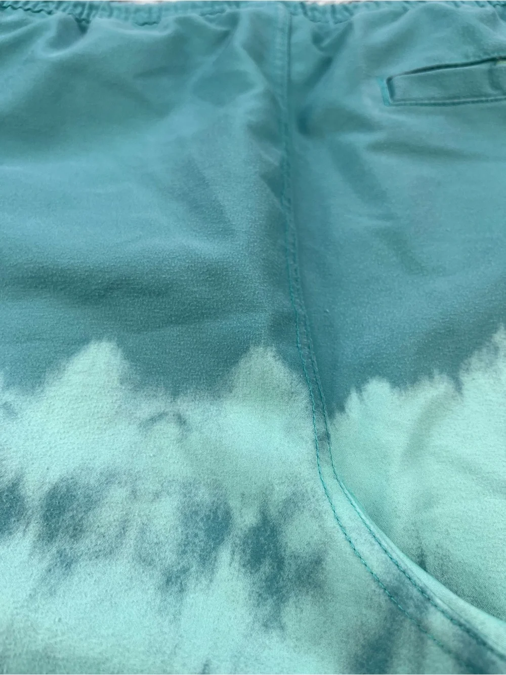 HUK Men’s Blue Swim Trunk Volley Performance Fishing Salt Dye Size Small
